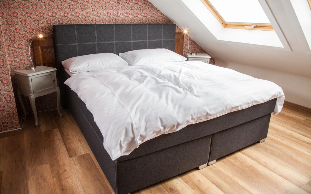 Hotel Les Vieux Toits Neuchatel Ngoại thất bức ảnh