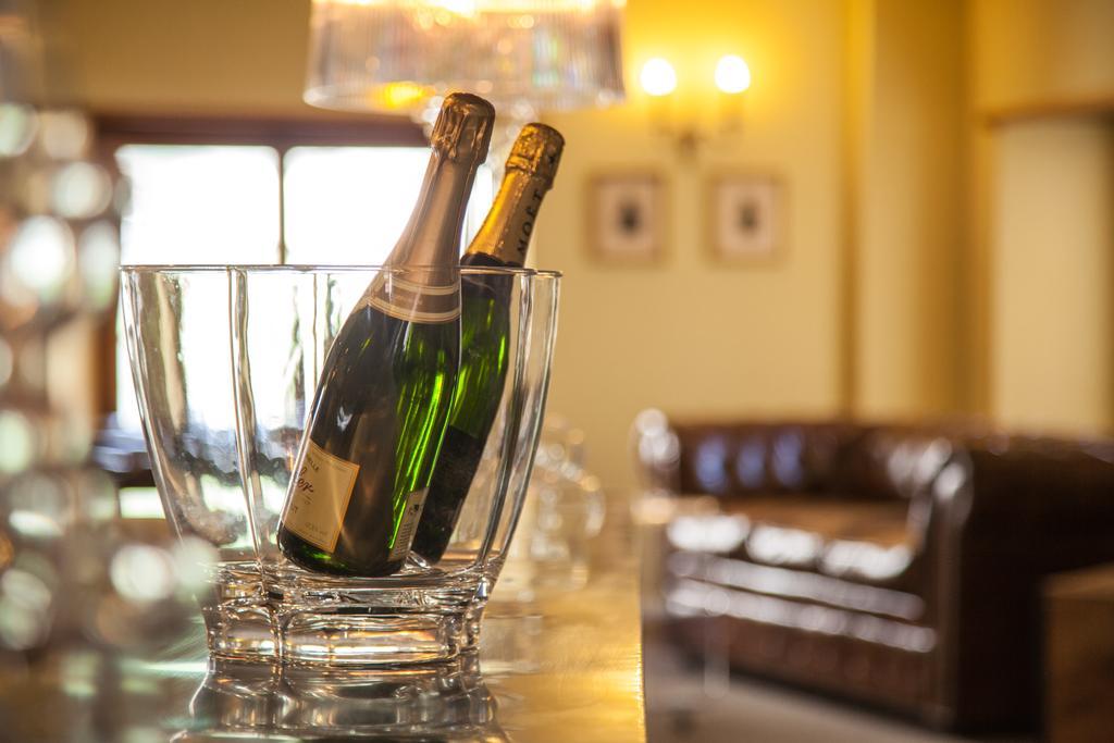 Hotel Les Vieux Toits Neuchatel Ngoại thất bức ảnh